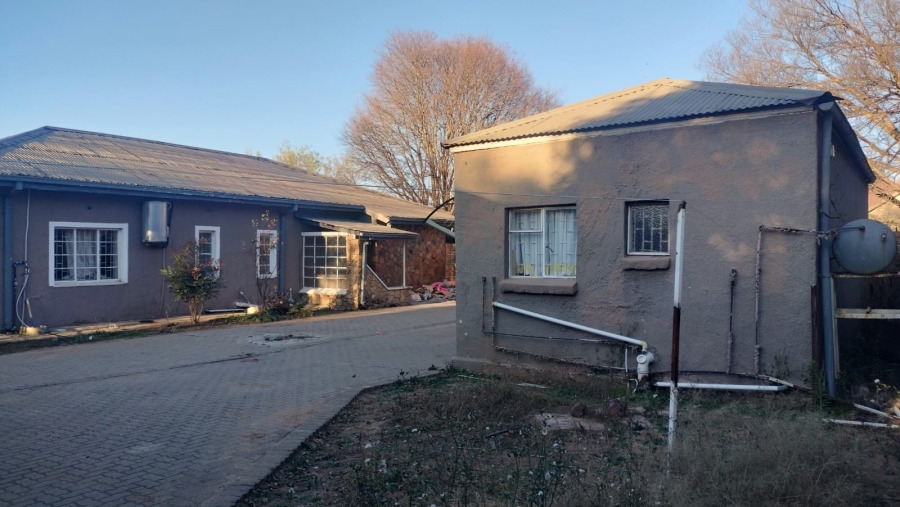 4 Bedroom Property for Sale in Ladybrand Free State